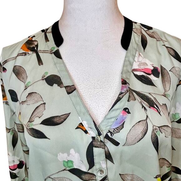 BIRDS Zara Blouse Top Sz Medium Green Long Sleeve V Neck Green - Picture 2 of 8